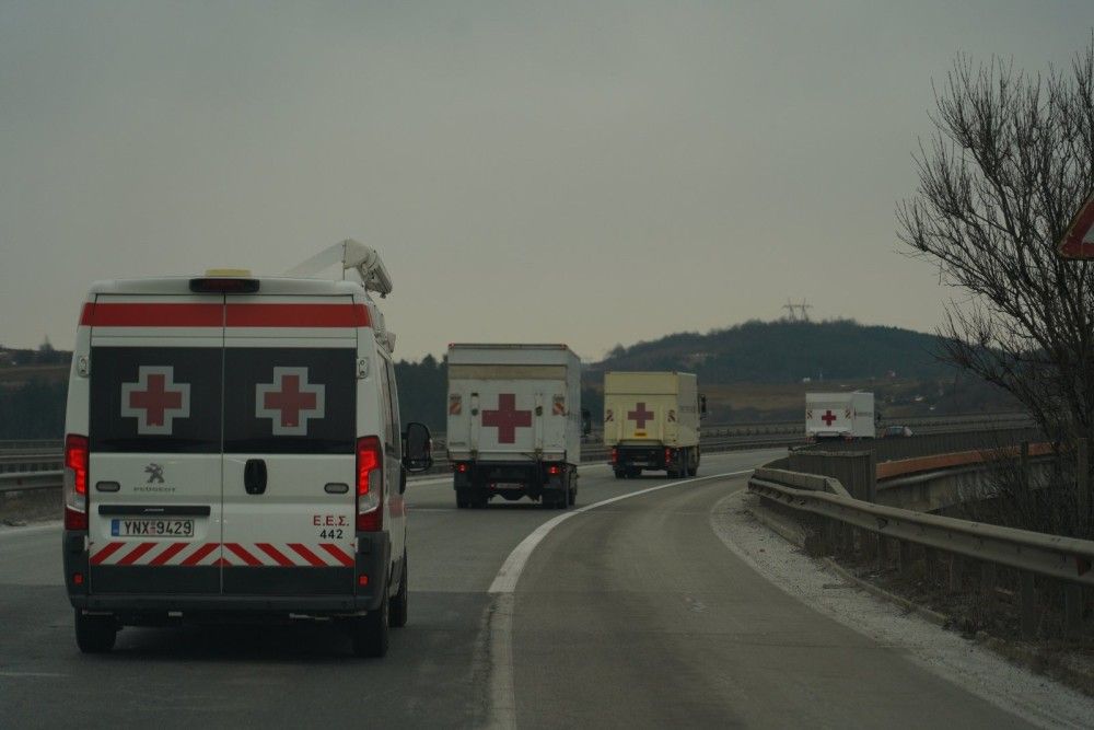 Φωτιά στη Βούλα: Στην πρώτη γραμμή και ο Ελληνικός Ερυθρός Σταυρός  