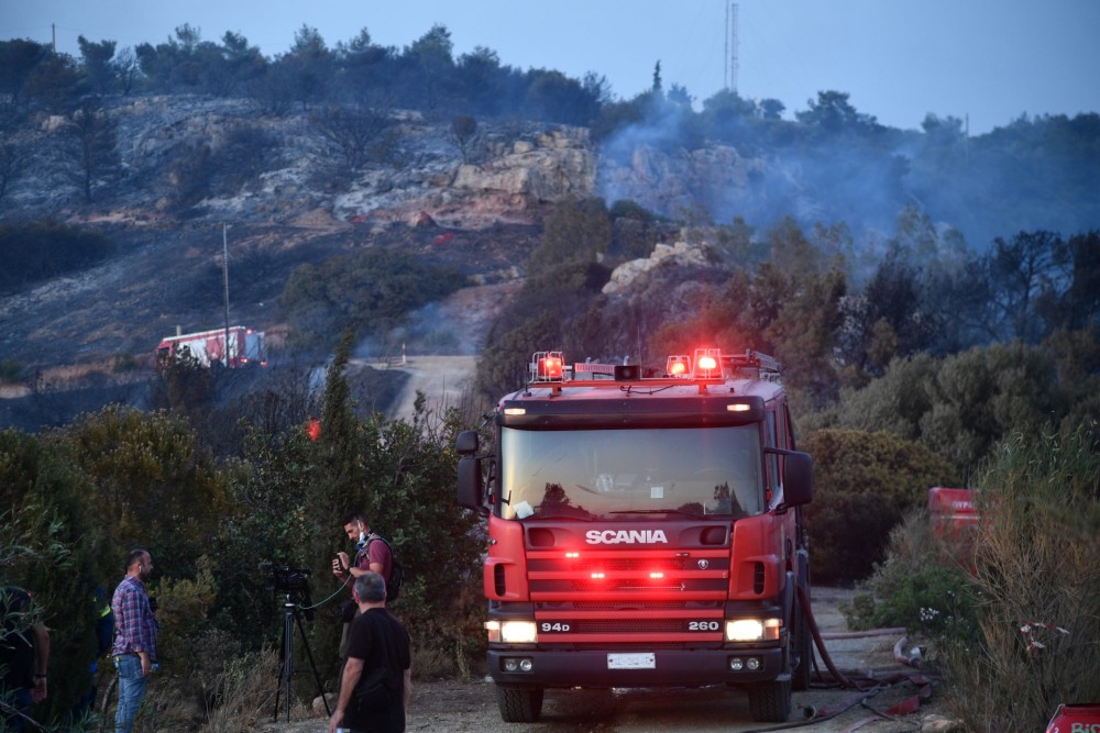 Βελτιωμένη η κατάσταση με την πυρκαγιά στην Άνω Βούλα