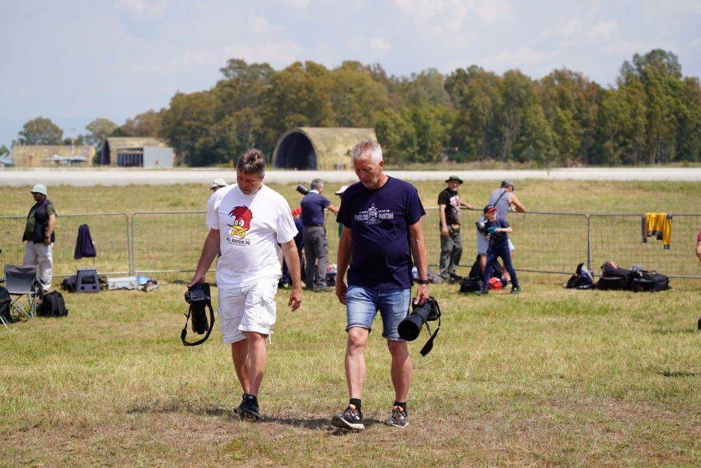 Airplane Spotters-Φωτογραφίζοντας αεροπλάνα και ελικόπτερα