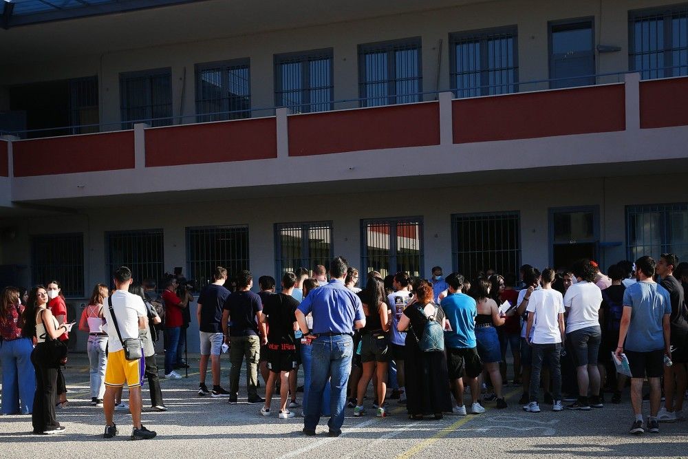 Πανελλαδικές Εξετάσεις: Πρώτη ημέρα για τα ΓΕΛ με Νεοελληνική Γλώσσα και Λογοτεχνία