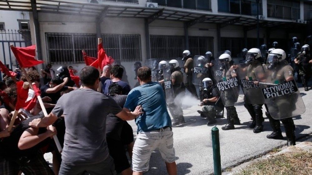 Στον εισαγγελέα οι δύο συλληφθέντες από τα χθεσινά επεισόδια στο ΑΠΘ