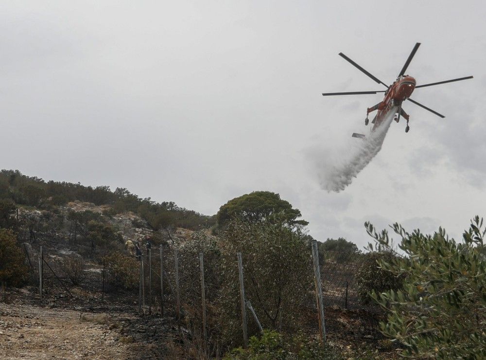 Πυρκαγιά στην Εύβοια:  Εκκενώθηκε προληπτικά το χωριό Κρεμαστός