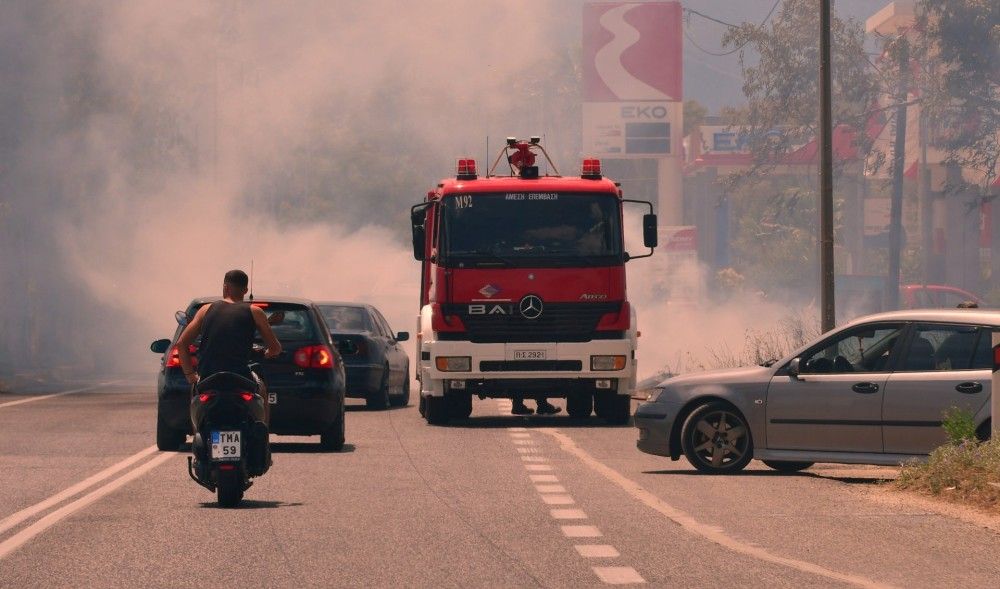 Υπό μερικό έλεγχο η φωτιά στη Χαλκιδική