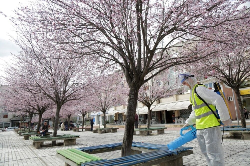 Κορωνοϊός: Σκληραίνουν τα μέτρα στην Αλβανία &#8211; Απαγόρευση κυκλοφορίας όλων των οχημάτων