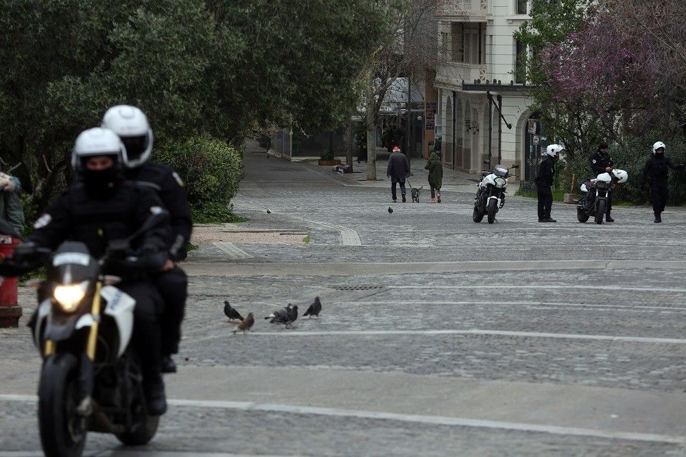 13033: Εστάλησαν 4,4 εκατ. SMS μέσα σε τρεις ημέρες