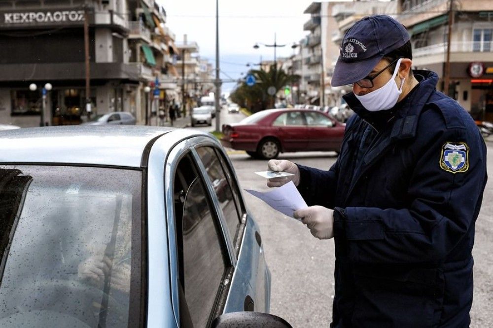 Κορωνοϊός: Πάνω από 4.000 παραβάσεις της απαγόρευσης κυκλοφορίας