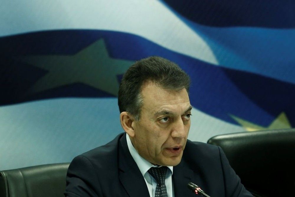 Βρούτσης: «Ομπρέλα προστασίας τα μέτρα για τους εργαζόμενους»