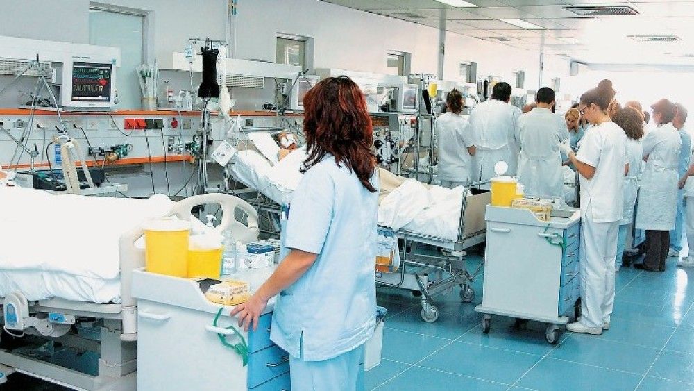 Στους 530 αυτοί που νοσηλεύονται στο ΕΣΥ με συμπτώματα κορωνοϊού