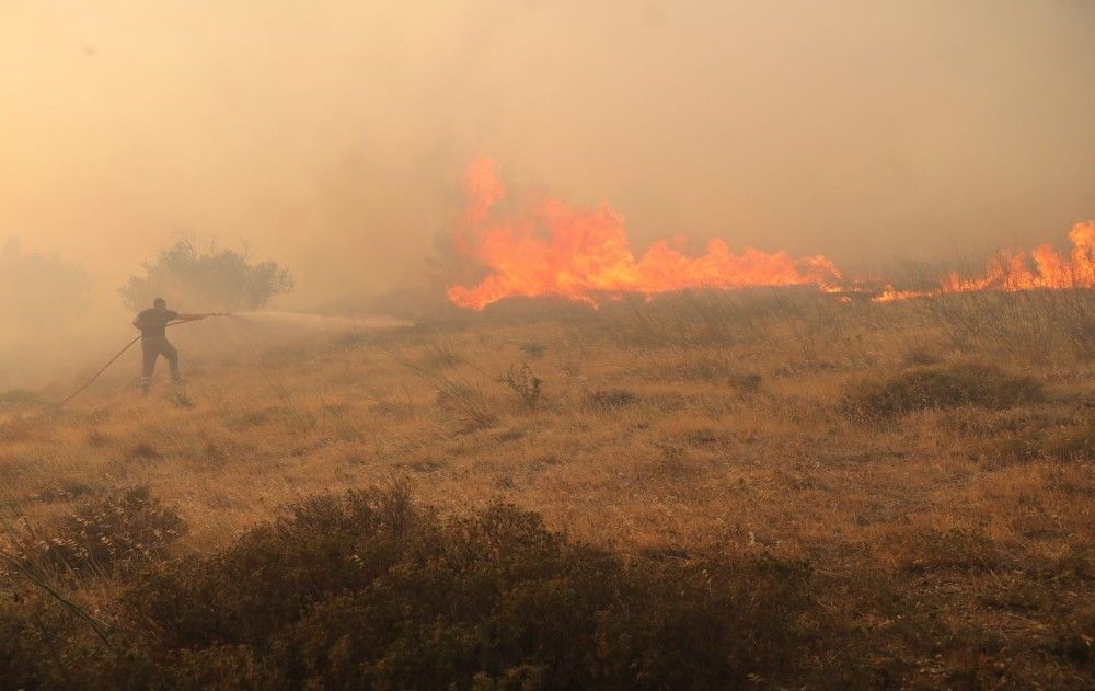 44 δασικές πυρκαγιές το τελευταίο 24ωρο