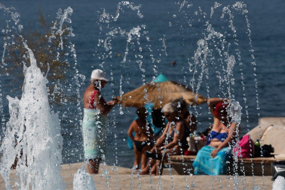 Καιρός: Κορυφώνεται ο μίνι καύσωνας