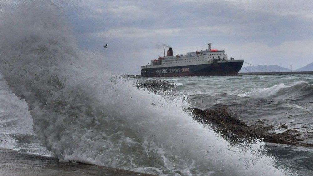 Καιρός: Zέστη και ισχυροί άνεμοι στο Αιγαίο-Υψηλός κίνδυνος πυρκαγιάς