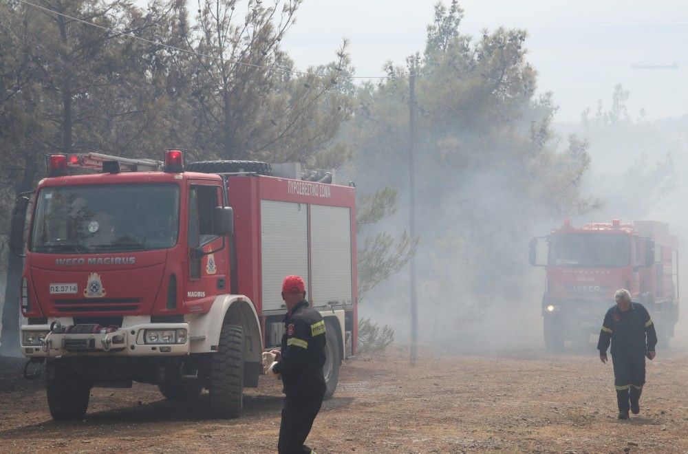 Υπό μερικό έλεγχο η φωτιά στο Σεΐχ Σου