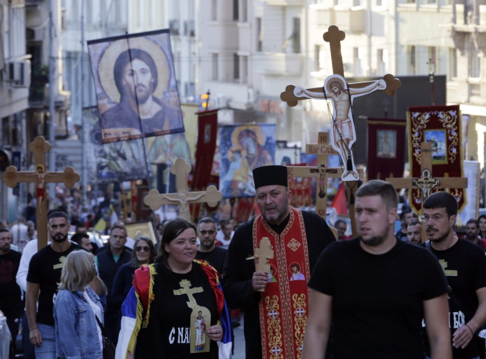 Βελιγράδι: Χιλιάδες διαδηλωτές κατά της διοργάνωσης του EuroPride