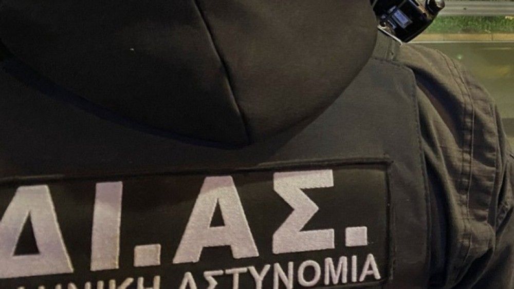 Μενίδι: Αυτοκίνητο εμβόλισε μηχανή της ομάδας ΔΙΑΣ &#8211; Τραυματίστηκαν δύο αστυνομικοί