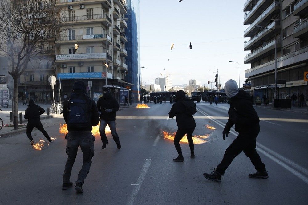 Επεισόδια στο ΑΠΘ: Διαψεύδει η ΕΛ.ΑΣ. ότι έριξε χημικά