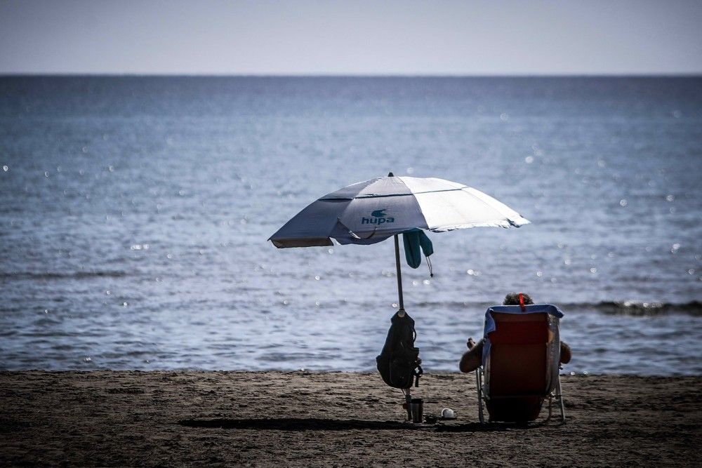 Καιρός: Ηλιοφάνεια αύριο με τοπικές βροχές