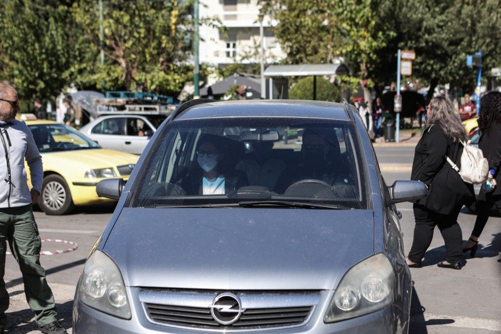 Στα δικαστήρια η μητέρα της 12χρονης &#8211; αρνείται την κατηγορία μαστροπείας της κόρης