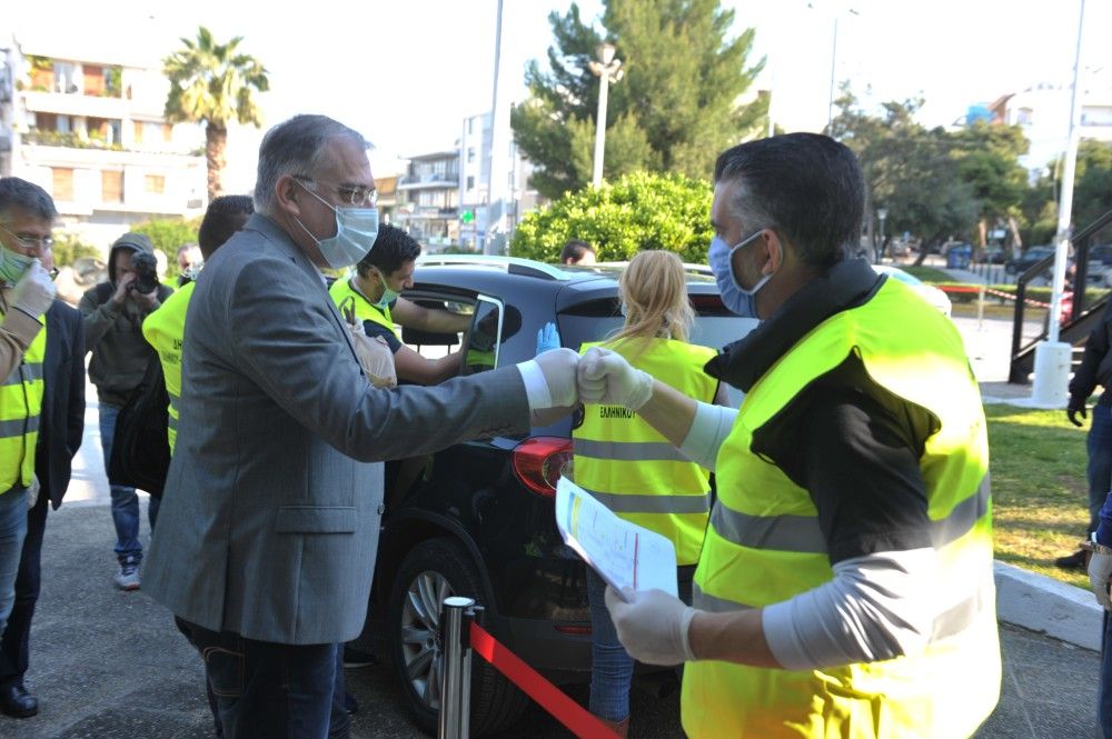 Το ευχαριστώ του Θεοδωρικάκου στους εργαζόμενους και εθελοντές στο «Βοήθεια στο Σπίτι»