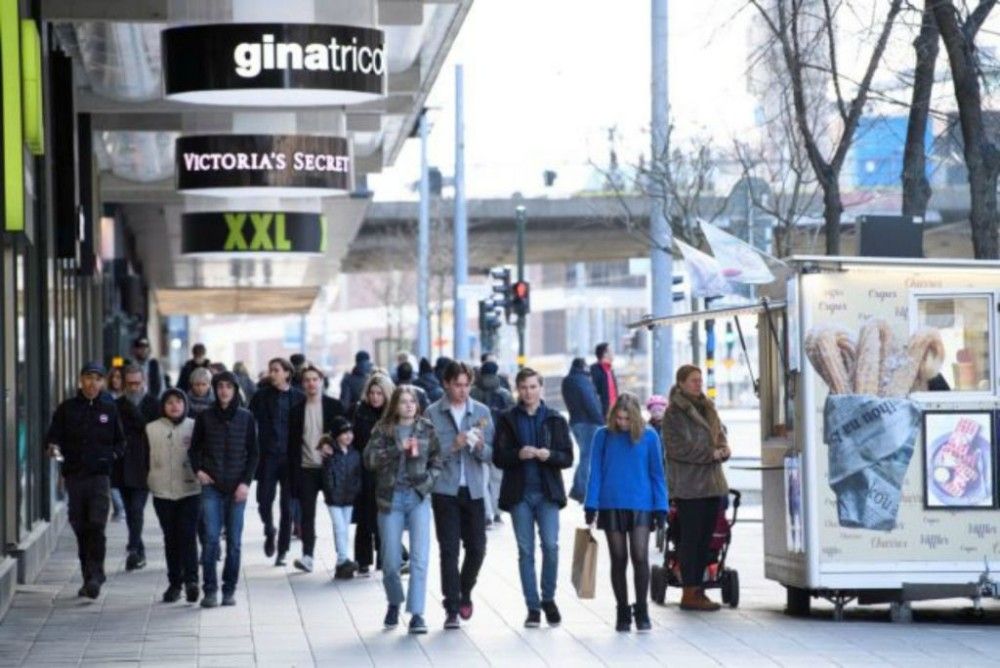 Σουηδία: Ξεπέρασε τους 1.000 νεκρούς εν μέσω σφοδρών αντιδράσεων