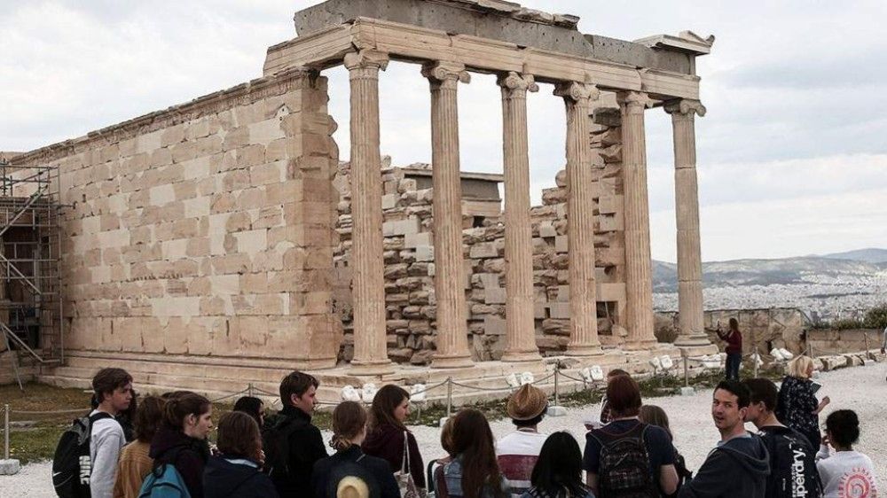 Γ. Βρούτσης: Εντάσσουμε το κλάδο των ξεναγών στο σύγχρονο ψηφιακό ασφαλιστικό περιβάλλον