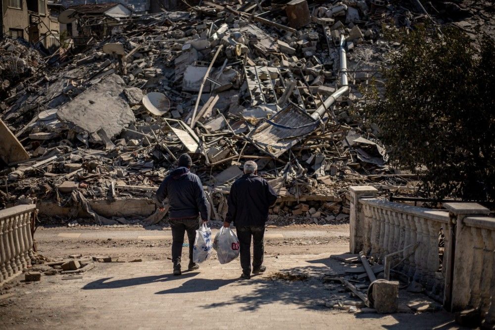 Τουρκία: &#8220;Αυτή που δεν πεθαίνει&#8221;-17χρονη ανασύρθηκε ζωντανή 248 ώρες μετά τον σεισμό