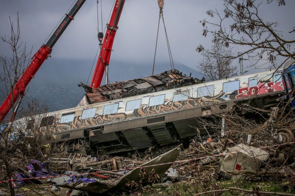 Τραγωδία στα Τέμπη: Συνεχίζεται η έρευνα για τους δύο αγνοούμενους &#8211; Ολοκληρώθηκε το έργο συντονισμού υπό τον Τριαντόπουλο