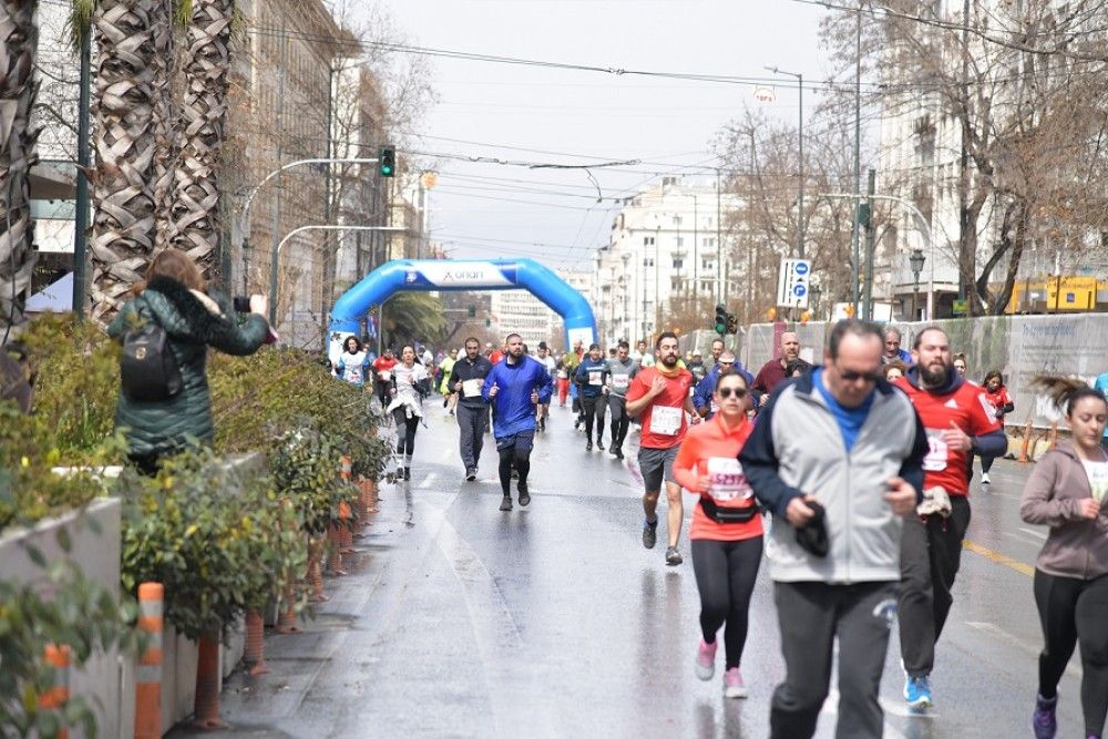 Κυκλοφοριακές ρυθμίσεις σήμερα στην Αθήνα λόγω αγώνα δρόμου-Ποιοι δρόμοι θα είναι κλειστοί