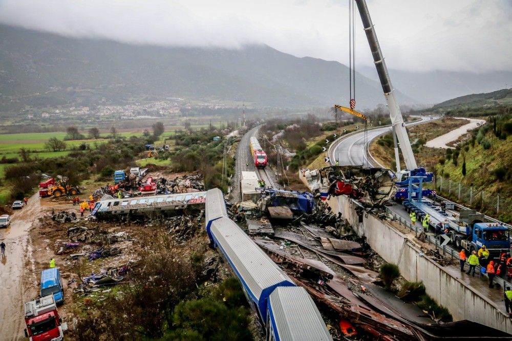 Τραγωδία στα Τεμπη: Αυτά είναι τα 11 μέτρα στήριξης συγγενών θυμάτων, τραυματιών και επιβαινόντων