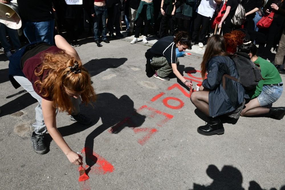 Γρηγόρης Ψαριανός: Εξ οικείων, Νταβέλη&#8230;