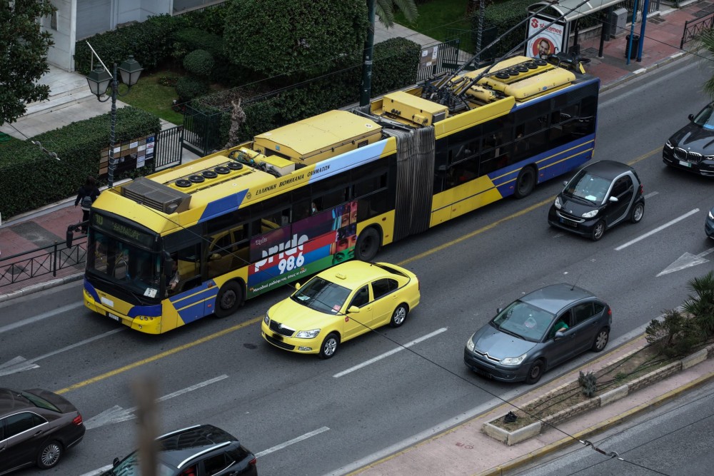 Νέα πεντάωρη στάση εργασίας σε λεωφορεία και τρόλεϊ