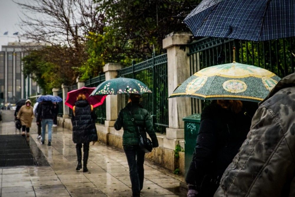 Καιρός: Βροχερή η Κυριακή των Βαϊων