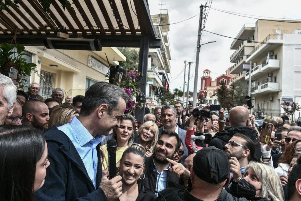 Μητσοτάκης από Πετρούπολη: Διεκδικούμε ισχυρή εντολή &#8211; Θέλω καλύτερους μισθούς για όλες και όλους