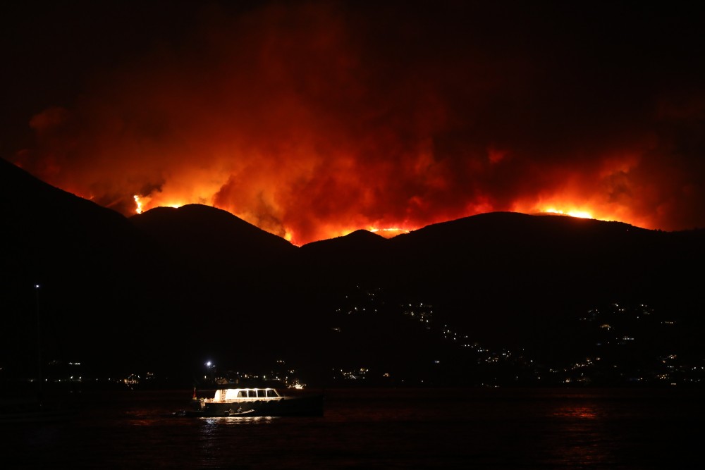 Νέο μήνυμα του 112 στη Σέριφο για απομάκρυνση των κατοίκων - Ενισχύονται οι επίγειες δυνάμεις