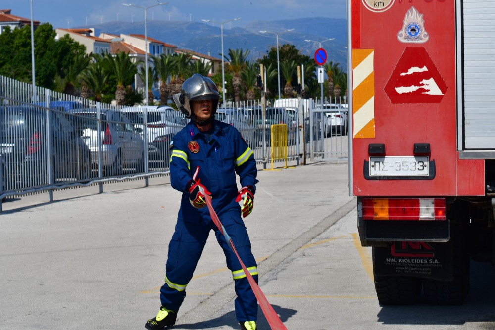 Φωτιά σε χαμηλή βλάστηση στο Μαρκόπουλο