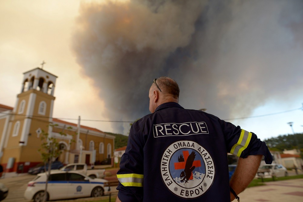 Φωτιά στον Έβρο: κυβερνητικό κλιμάκιο και ο αρχηγός ΓΕΕΘΑ στην περιοχή