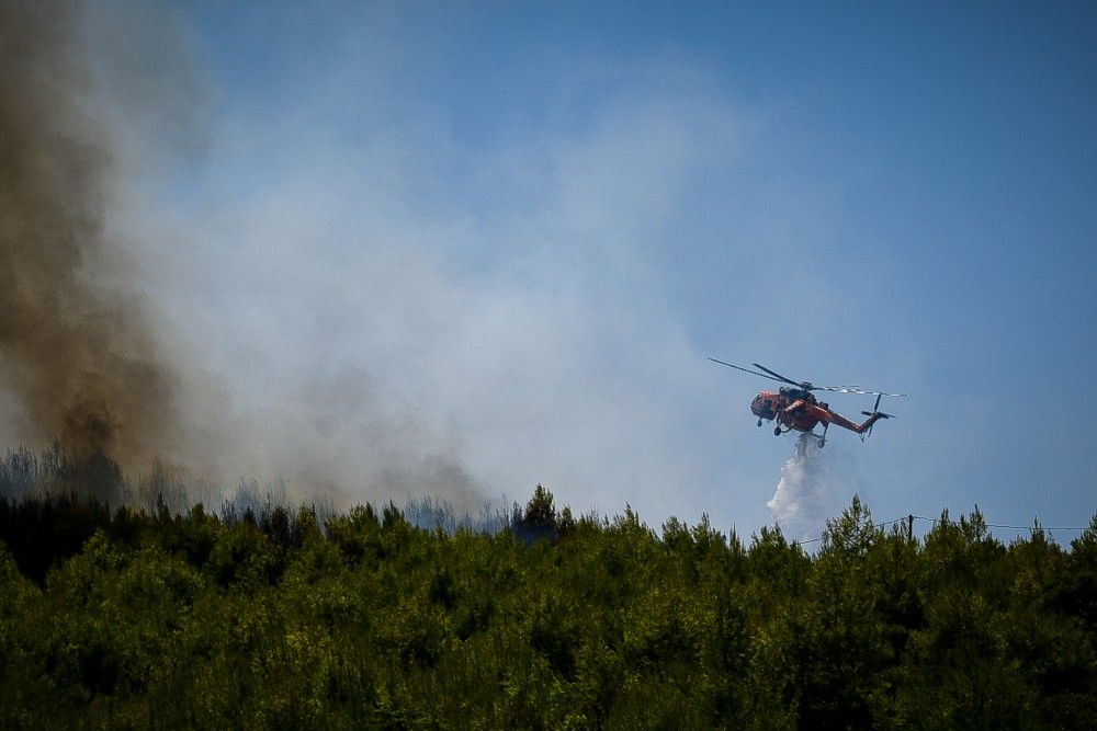 Σωματικές και ψυχικές προκλήσεις στη μάχη της αεροπυρόσβεσης