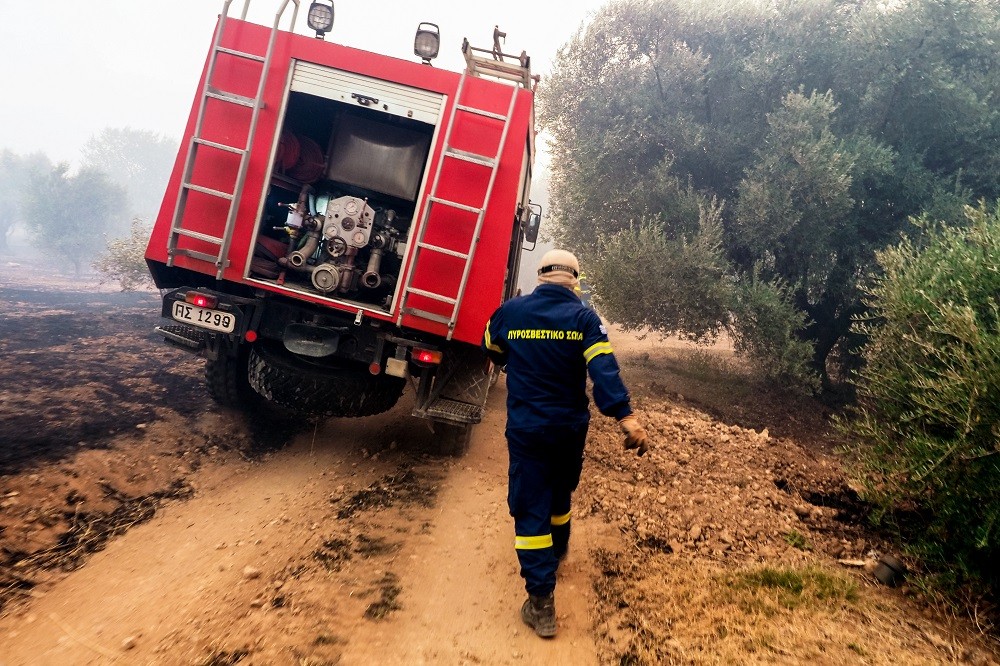 Φωτιά στην Κύθνο: μήνυμα του 112 για εκκένωση προς Δρυοπίδα