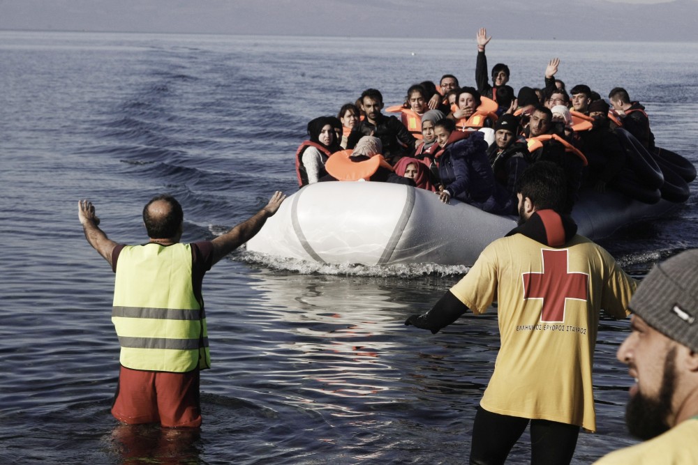 593 μετανάστες στη Λαμπεντούζα το τελευταίο 24ωρο