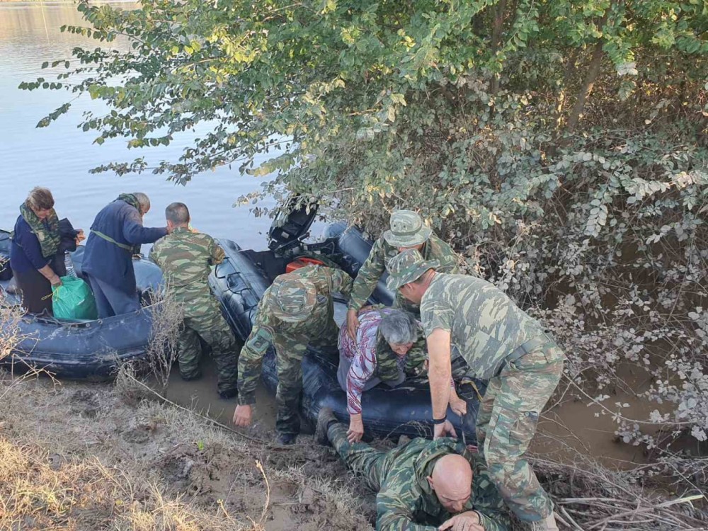 Μήνυμα Φλώρου στις Ένοπλες Δυνάμεις: Απεριόριστος σεβασμός στον κόπο και στην απόλυτη αφοσίωσή σας