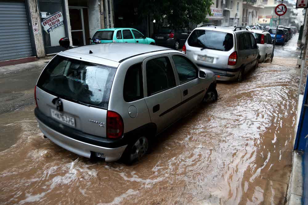 Έκτακτο δελτίο επιδείνωσης καιρού: έρχονται βροχές, καταιγίδες και χαλάζι