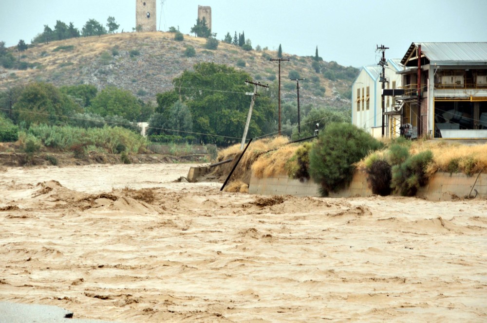 Στη Λάρισα μεταβαίνει ο Βασίλης Κικίλιας εν όψει της κακοκαιρίας