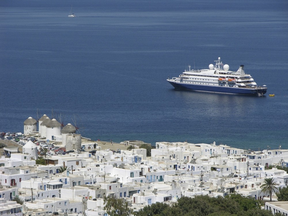 Τι προβλέπει το σχέδιο υποδοχής τουριστών στα νησιά