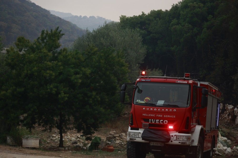 Μεγάλη φωτιά στην Κέρκυρα - Μήνυμα 112 για τον Άγιο Στέφανο