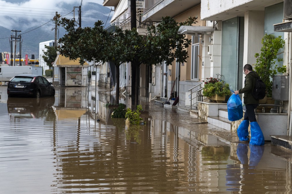 Πυροσβεστική: 217 κλήσεις έλαβε το Κέντρο Επιχειρήσεων λόγω της κακοκαιρίας