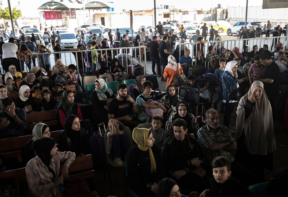 Γάζα: τουλάχιστον 320 άτομα πέρασαν στην Αίγυπτο από τη Ράφα