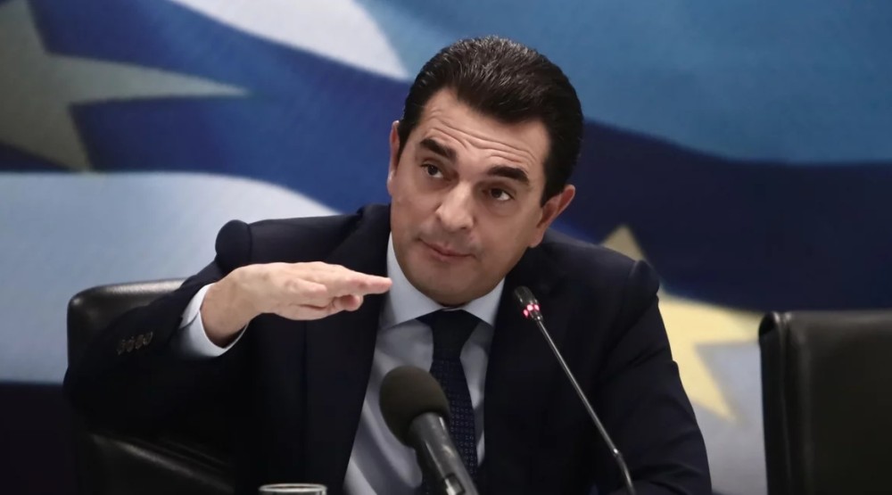 Κώστας Σκρέκας: Οφείλουν διορθωμένους τιμοκαταλόγους οι εταιρείες που «έφαγαν» πρόστιμα