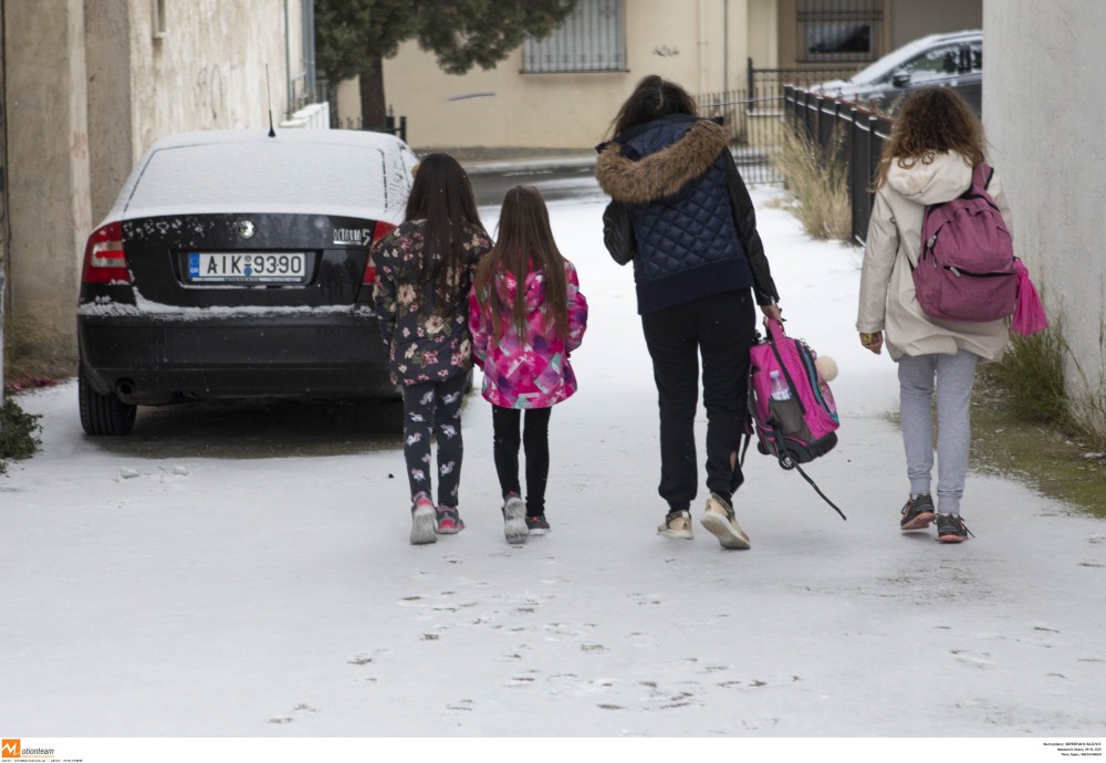 Στήριξη της οικογένειας με εφτά μέτρα, ύψους 441 εκατ. ευρώ - Αναλυτικά οι αυξήσεις στο επίδομα γέννησης