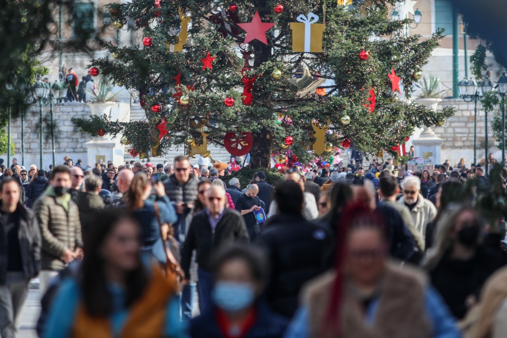 Επιστρέφει το εορταστικό ωράριο στα καταστήματα - Πώς θα λειτουργήσουν μέχρι την Πρωτοχρονιά