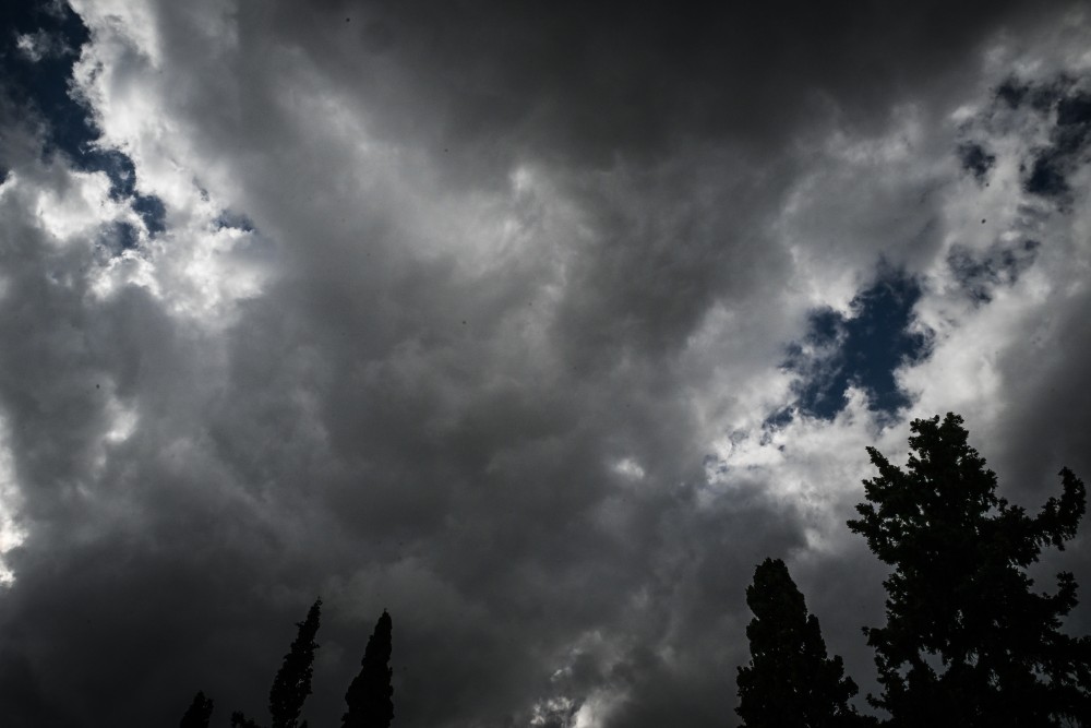 Άστατος ο καιρός του Μ. Σαββάτου - Πού θα βρέξει