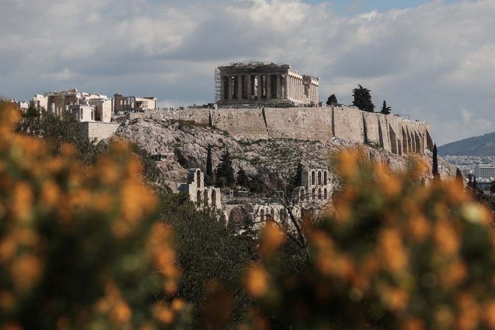 ΔΝΤ: προβλέπει μείωση του δημόσιου χρέους της Ελλάδας κατά σχεδόν 30 ποσοστιαίες μονάδες έως το 2029